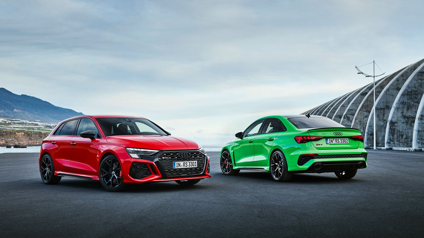 La marque Audi présente la nouvelle A8 avec un style raffiné et une technologie avancée.