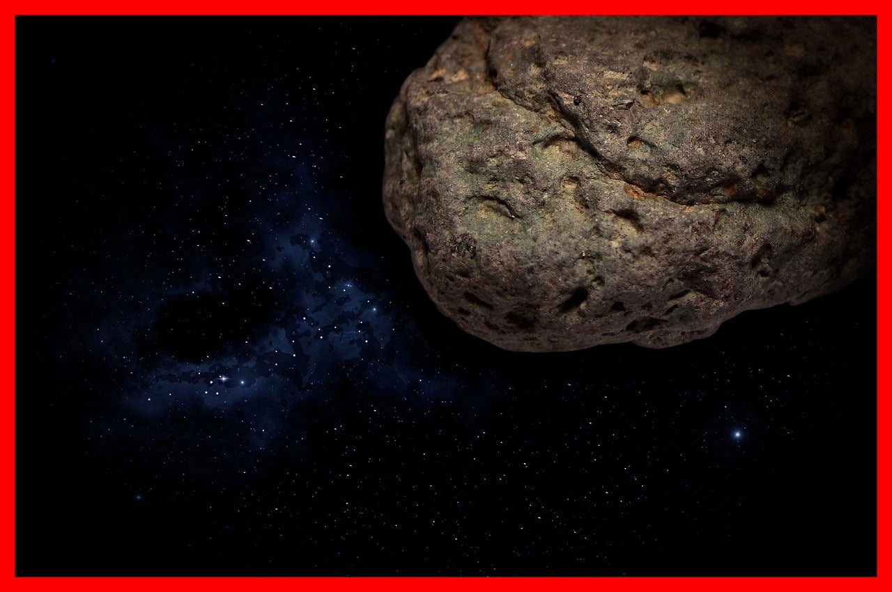 Un astéroïde de la taille de la Tour Eiffel frôle la Terre le mois prochain.