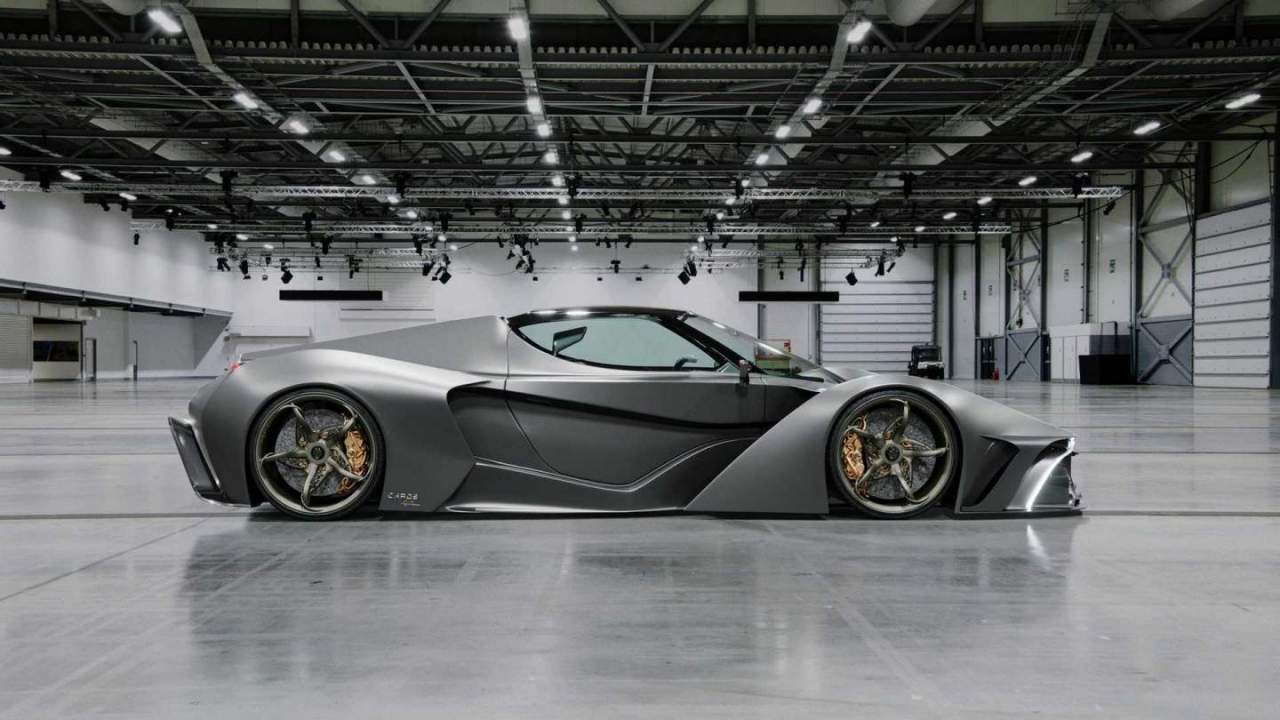 Le prix de l'ultracar de 3 000 CV de SP Automotive Chaos est de 14,4 millions de dollars.