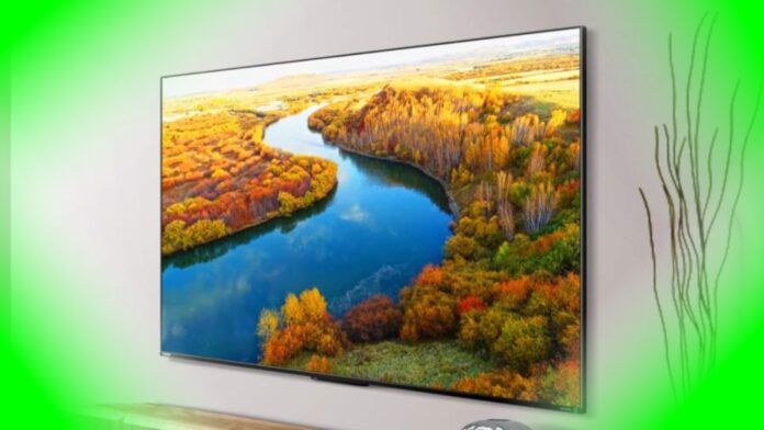 Smart TV 4K Toshiba M550KU est équipée de Fire TV Omni d'Amazon.